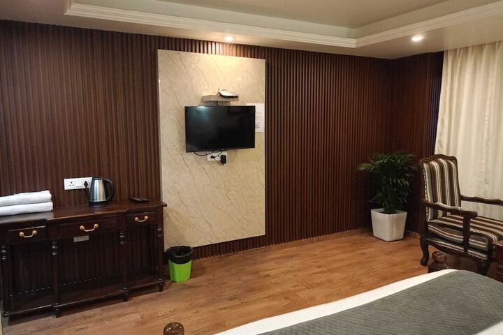 KSP Royal Valley View Hotel Mussoorie