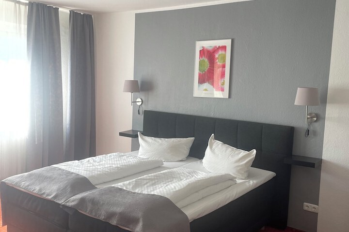 Room 2 of 7