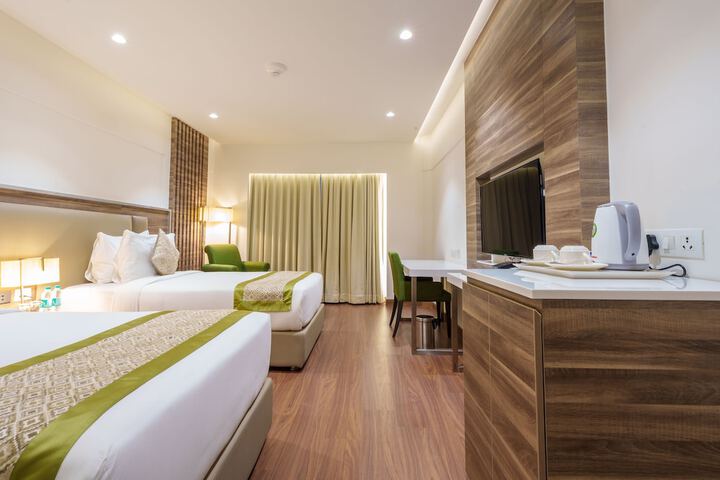 Room 14 of 60