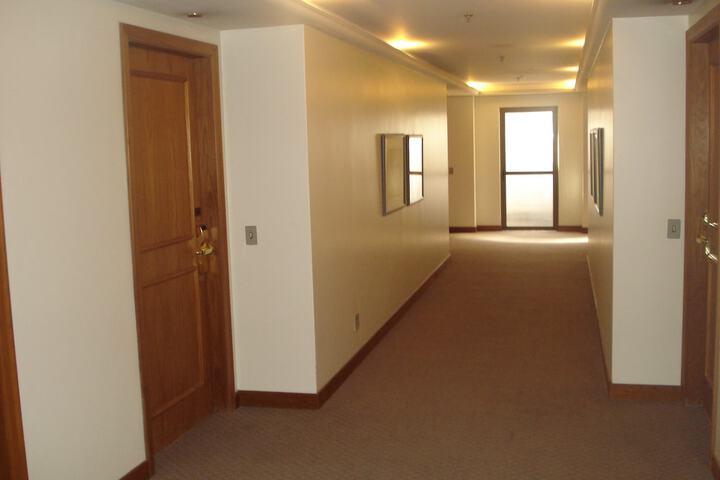 Ballroom/Hall 113 of 128