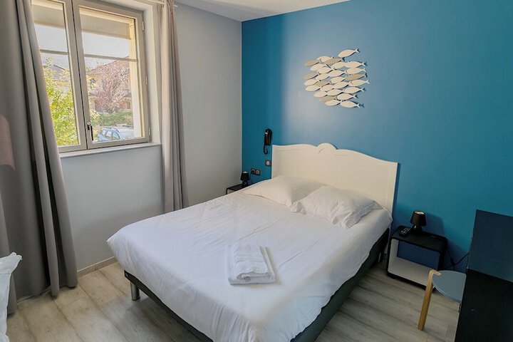 Room 4 of 53