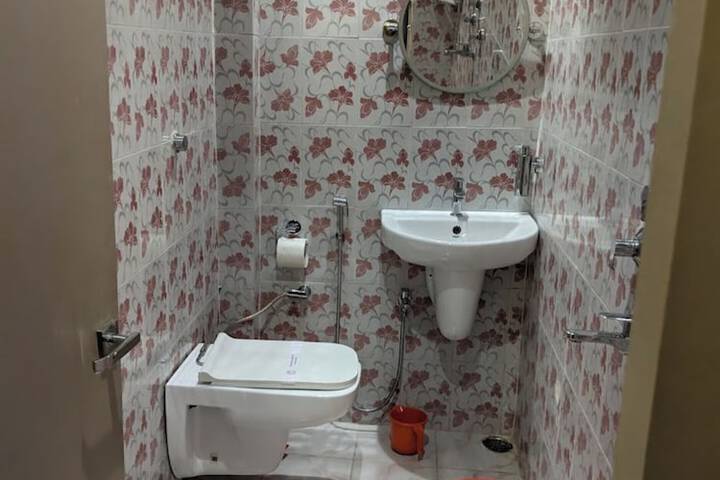 Room 12 of 14