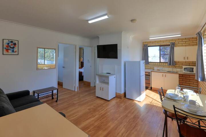 Room 10 of 16