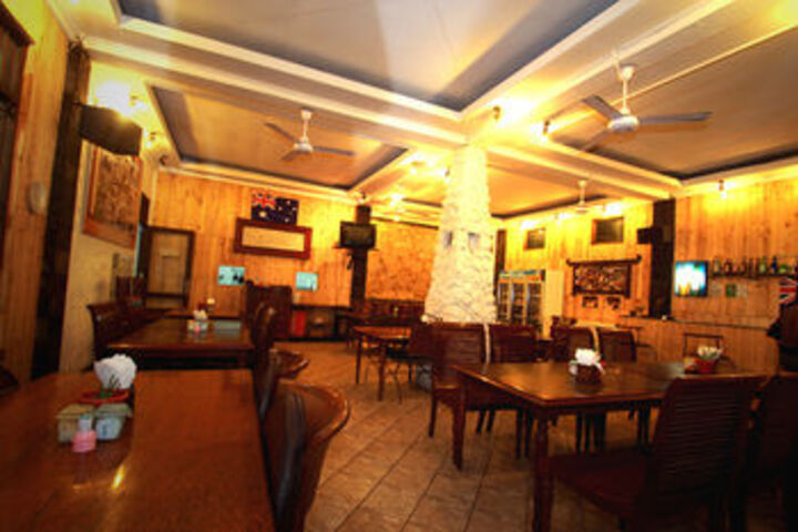Dining 46 of 53