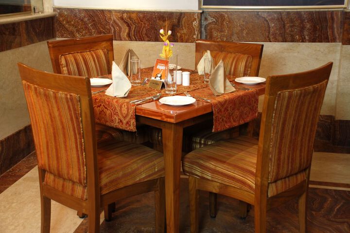 Dining Photos