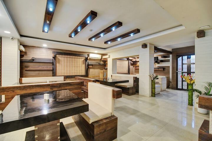 Hotel Clarks Inn Near IGI Airport