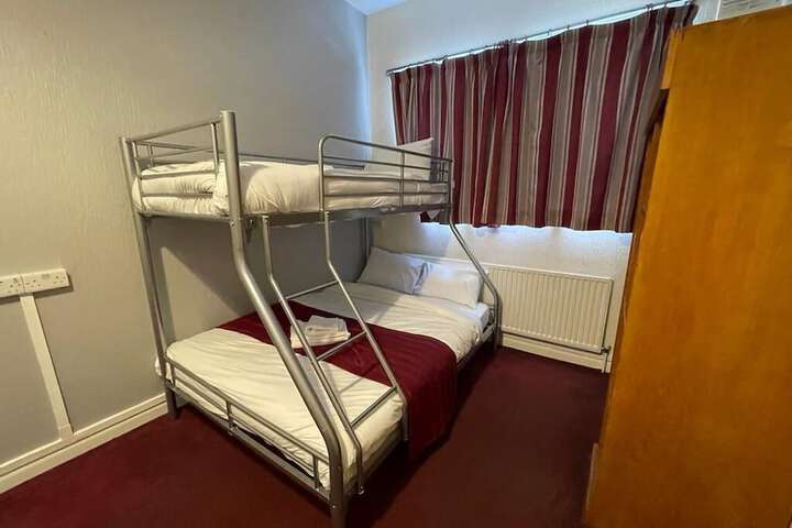 Room 11 of 22