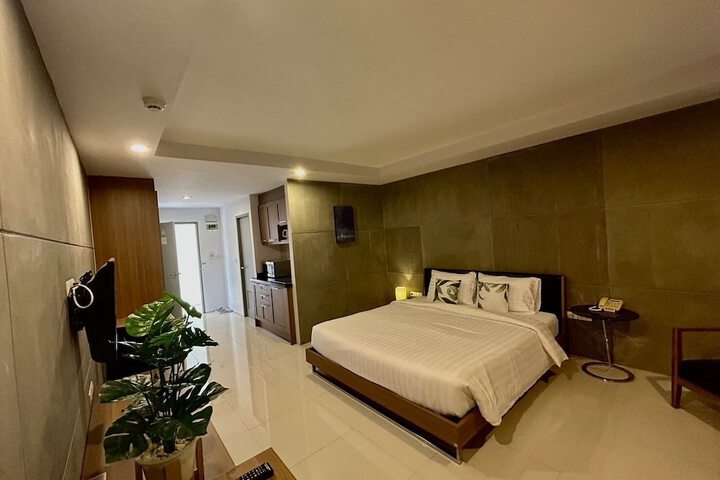 Room 22 of 65