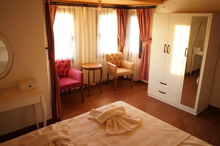Room 50 of 139