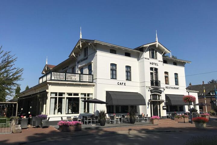 Hotel 45 of 47