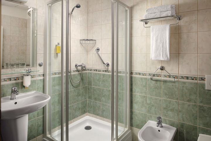Clean Restrooms