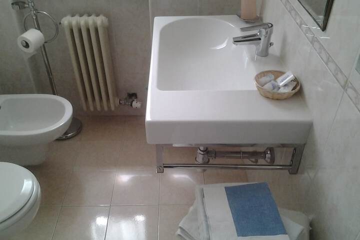 Bathroom Interior Photo