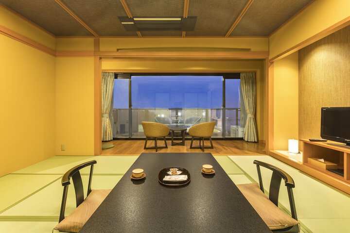Room 5 of 70