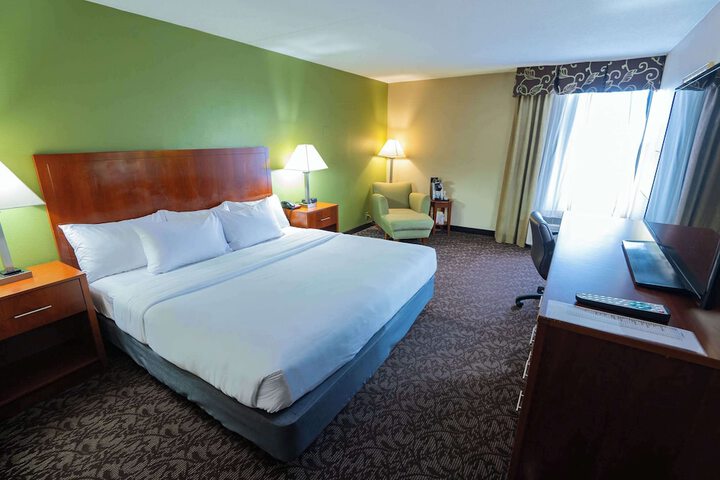 Standard | King Bed (8 of 9)