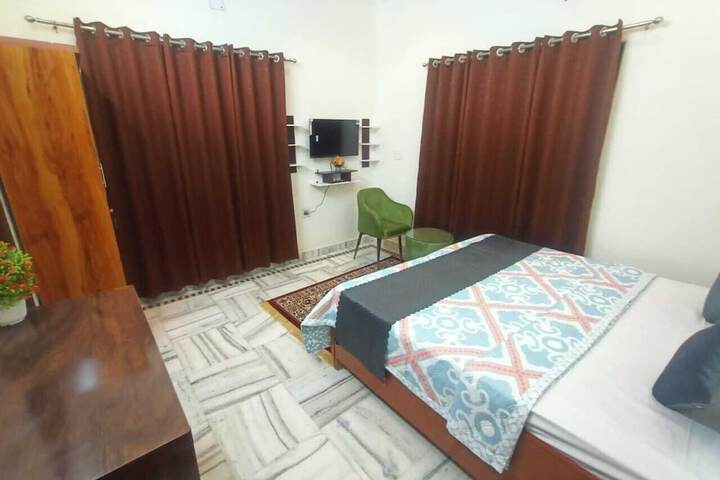 Room 3 of 69