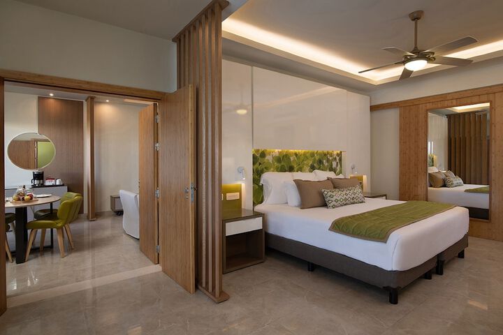 Room 13 of 84