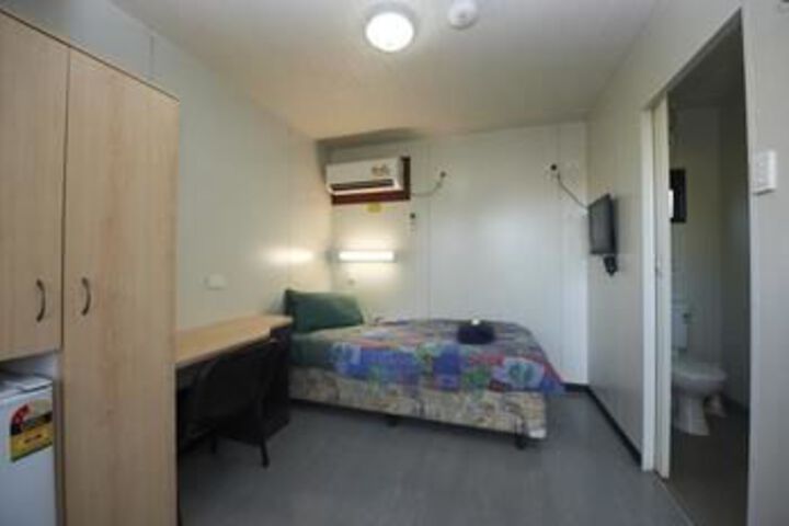 Room 4 of 15