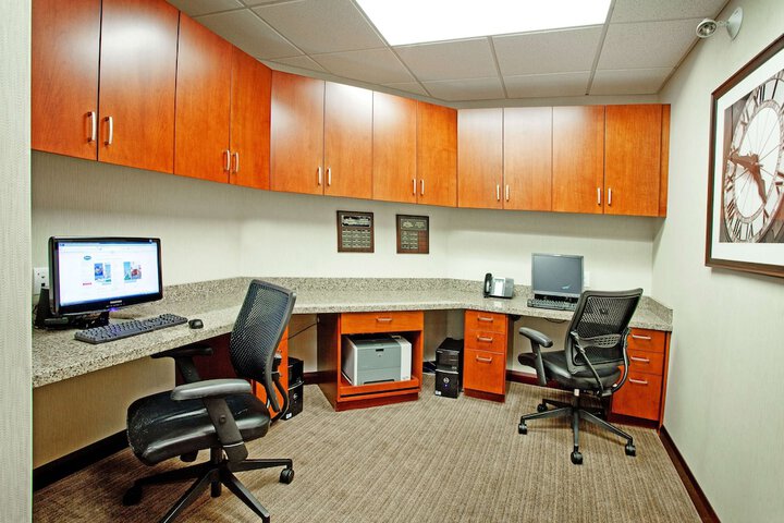 Business Center 34 of 47