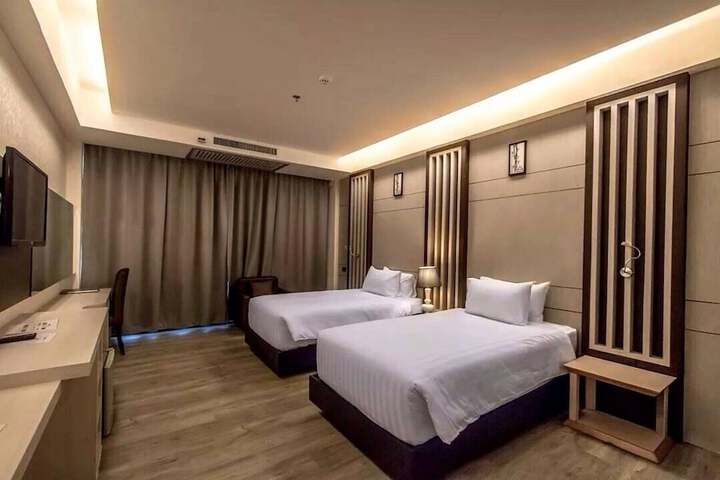 Room 9 of 60