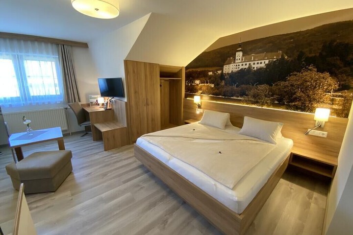Room 17 of 44