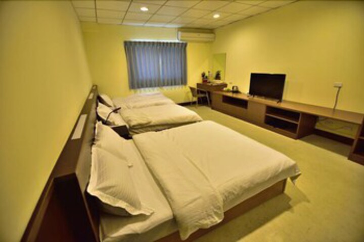 Room 10 of 10