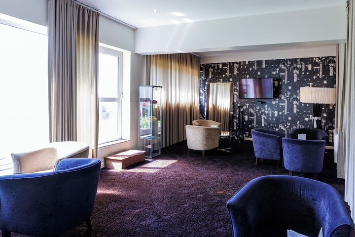 Hotel Interior 20 of 89