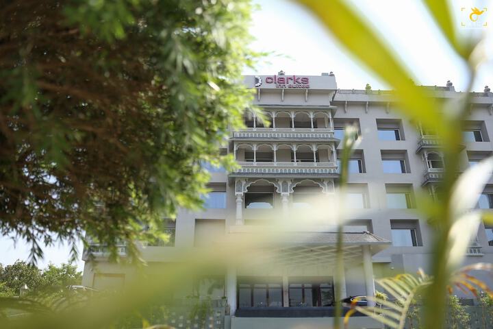 Hotel 90 of 93