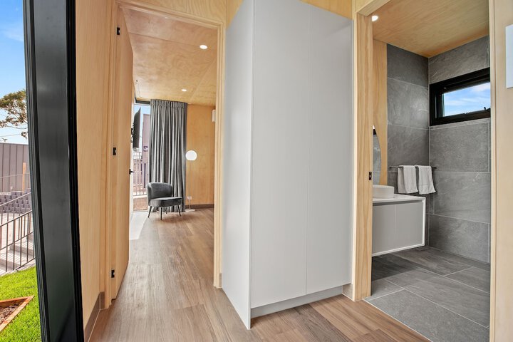 Room 19 of 121