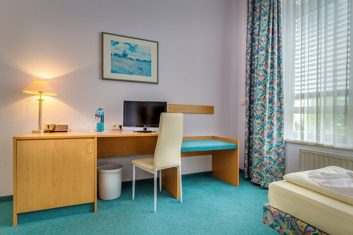 Room 34 of 84
