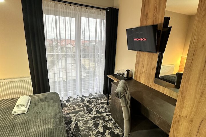 Room 14 of 110