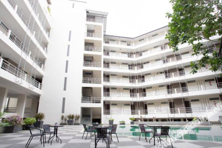 Hotel 6 of 14