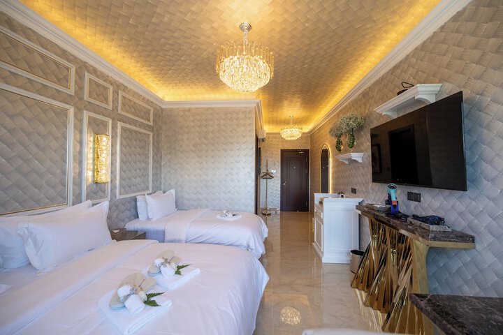 Room 121 of 285