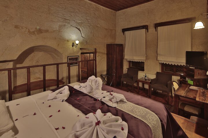Room 25 of 118