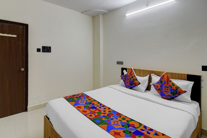 Room 12 of 24