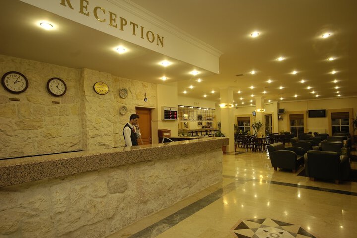 Guest Lobby