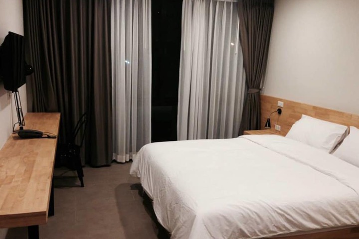 Room 15 of 28