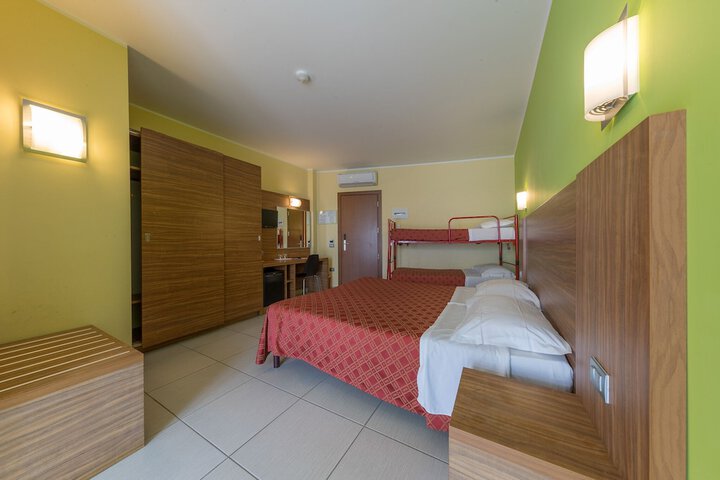 Room 19 of 45