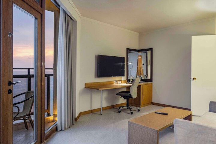 Room 16 of 151