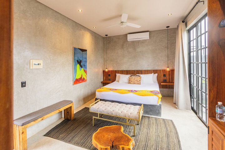 Room 15 of 28
