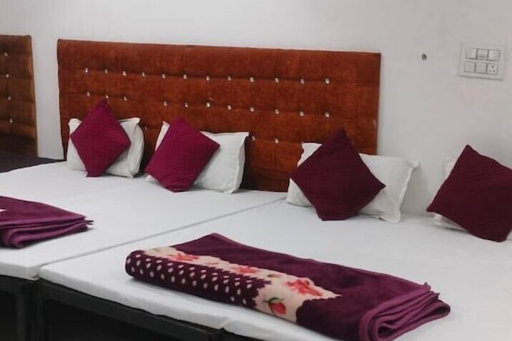 Room 21 of 25