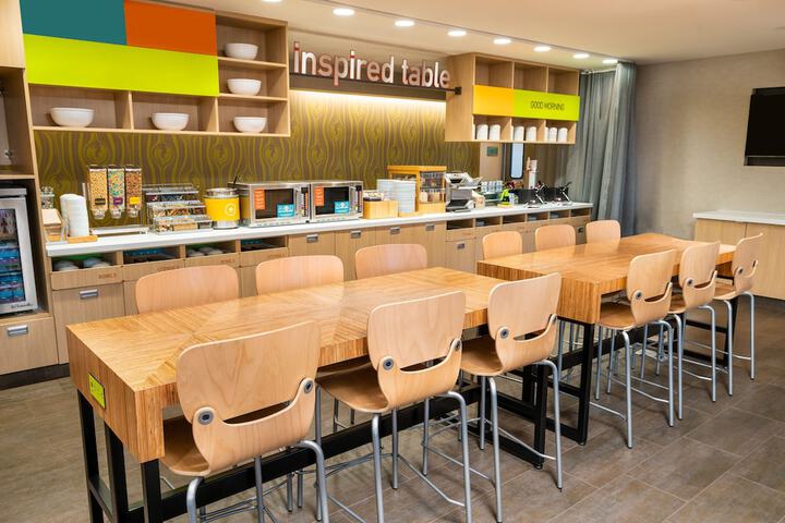 Breakfast area