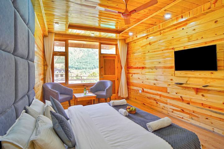 Room 10 of 61