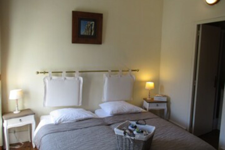 Room 28 of 40