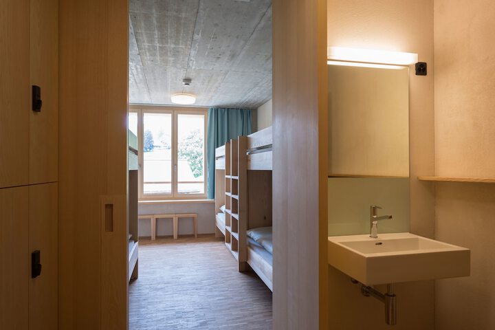 Room 14 of 38