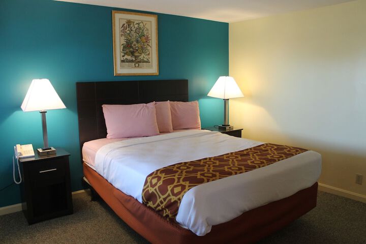 Room 5 of 101