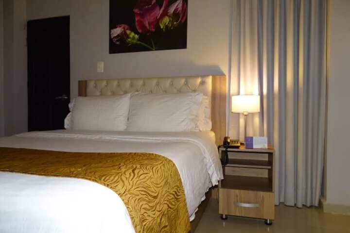 Room 18 of 30