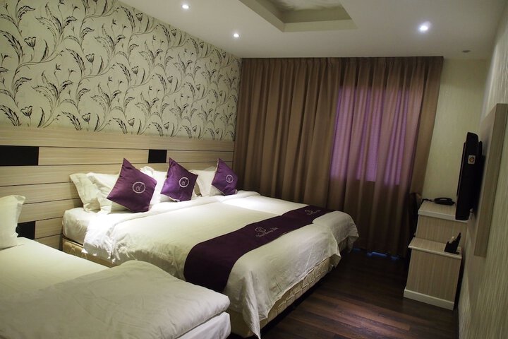 Room 5 of 50
