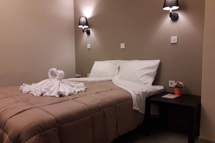 Room 12 of 49