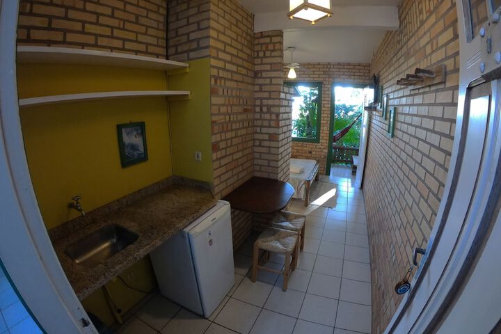 Room 12 of 104