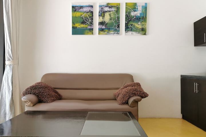 Room 4 of 82